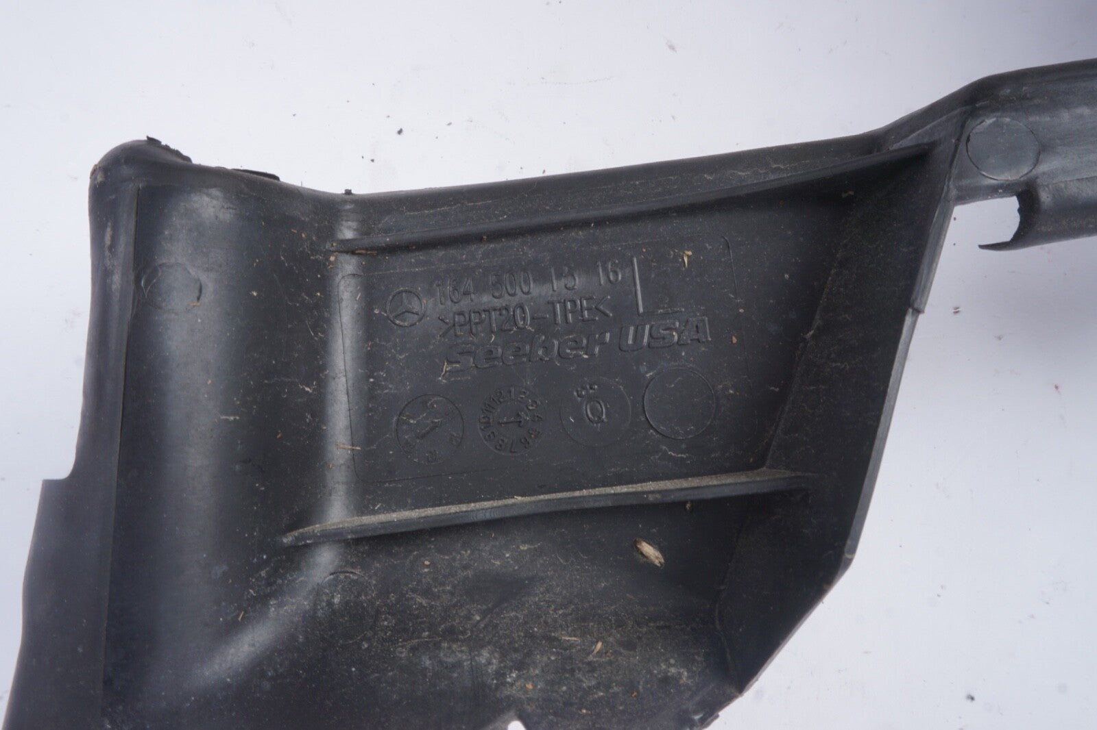 06-11 mercedes w164 ml350 front right left radiator support line air baffle pair