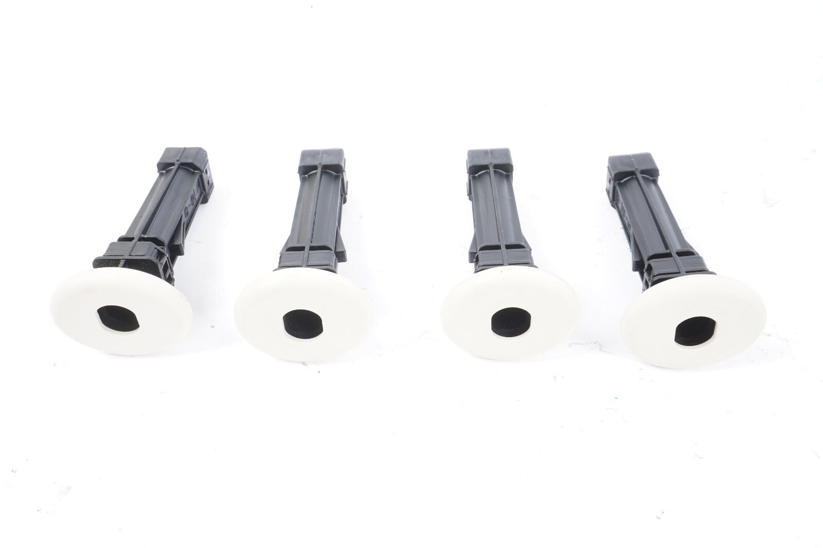 14 - 17 Mercedes S550 W222 FRONT SEAT HEADREST GUIDE SLEEVE TURE BRACKET SET OEM