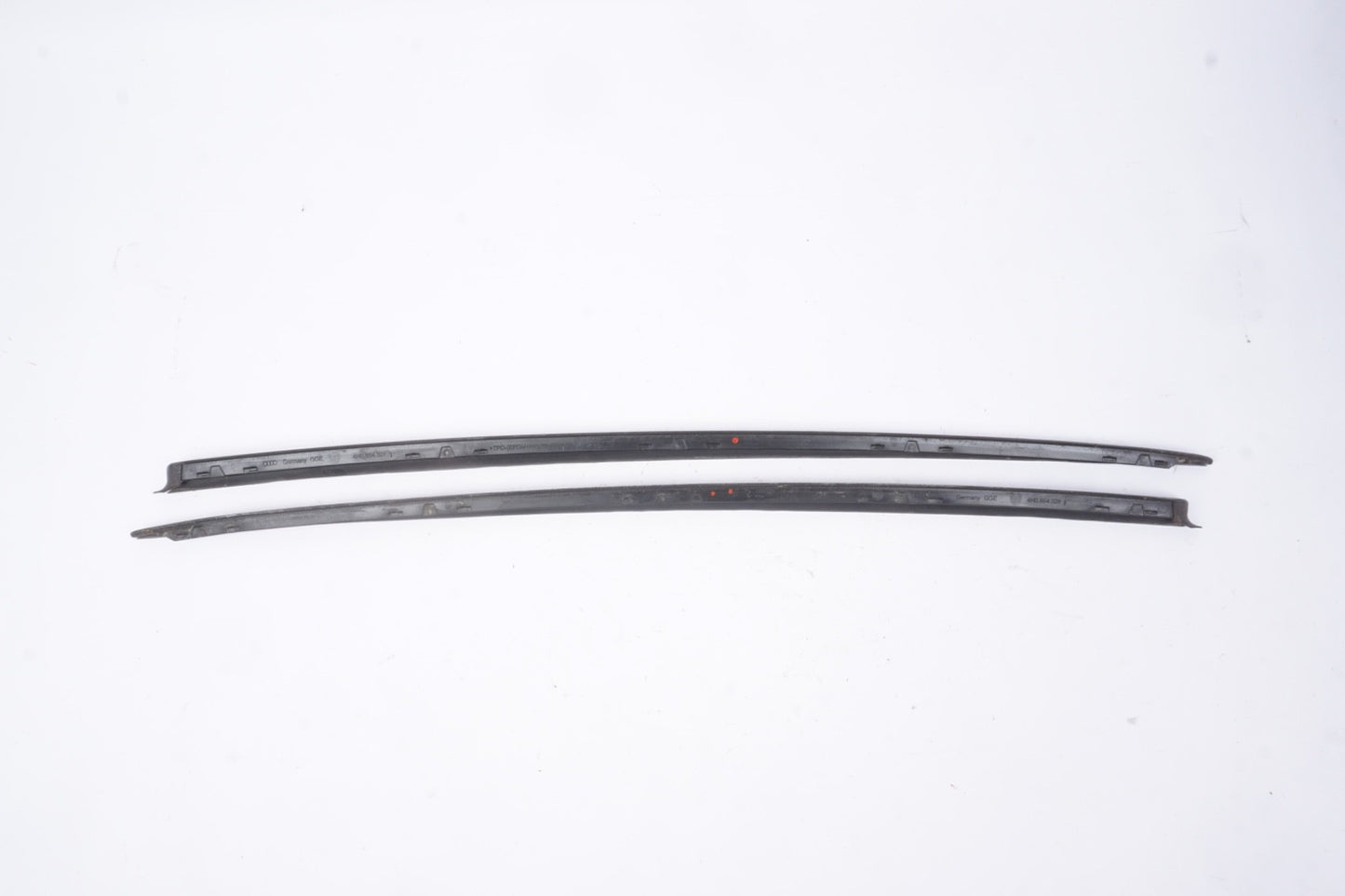 2011-2018 AUDI A8 QUATTRO - Left and Right Windshield SIDE TRIM / SEAL 4H0854328