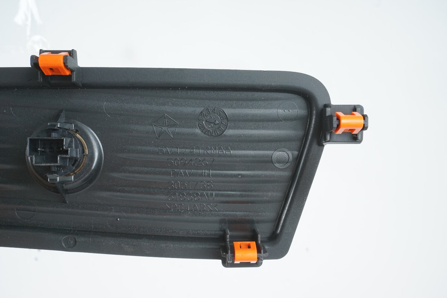 2017 - 2020 CHRYSLER PACIFICA DASH CENTER SUN SENSOR W/ COVER TRIM CAP PANEL OEM