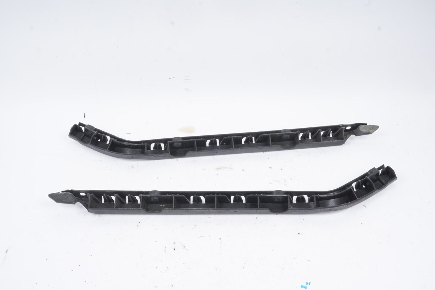 2012 - 2017 Mercedes E350E550 Rear Right Left Bumper Bracket Side Retainer