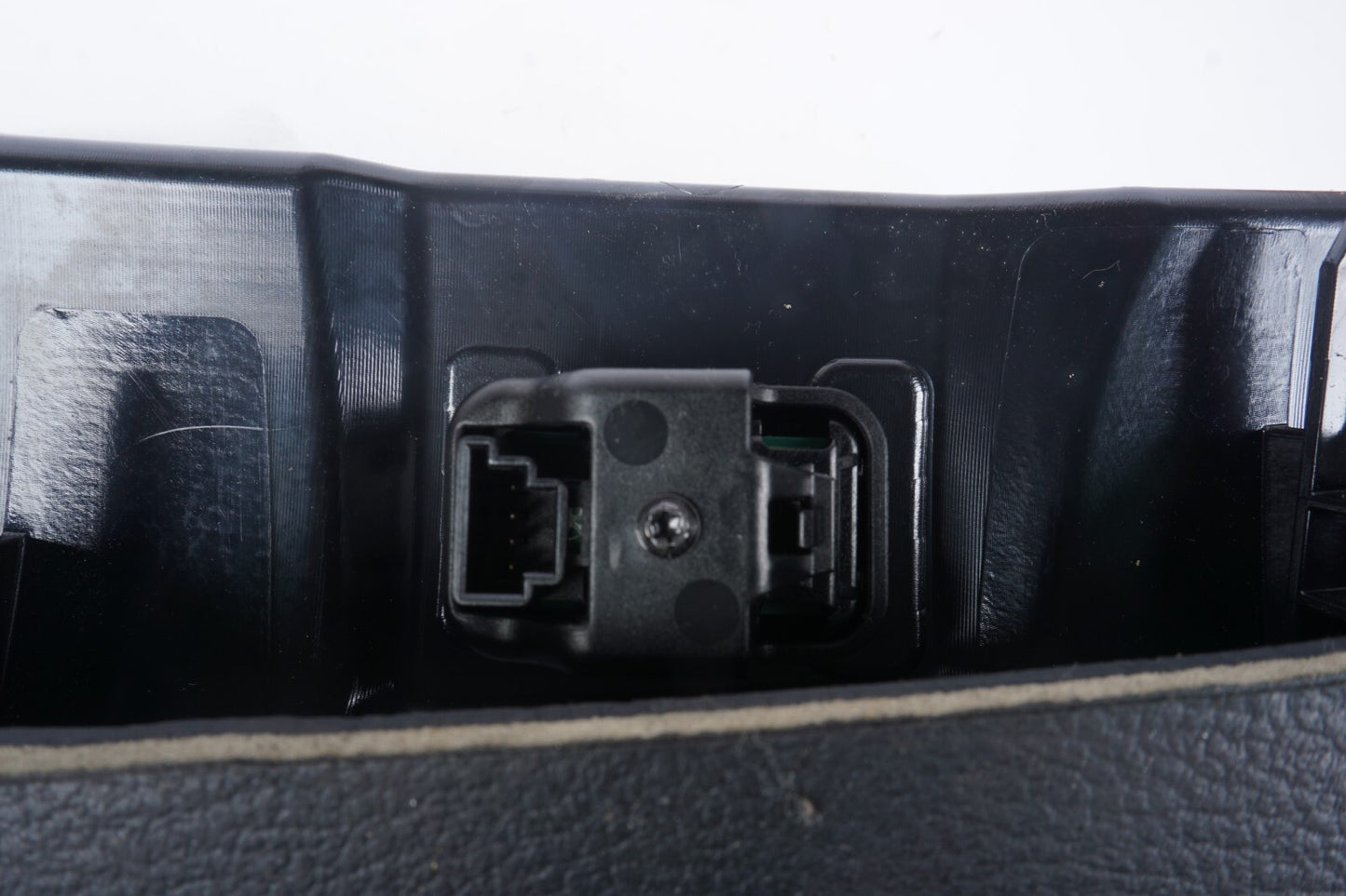 10-13 Mercedes W207 E350 Coupe Rear Quarter Panel Trim Right Passenger Side OEM