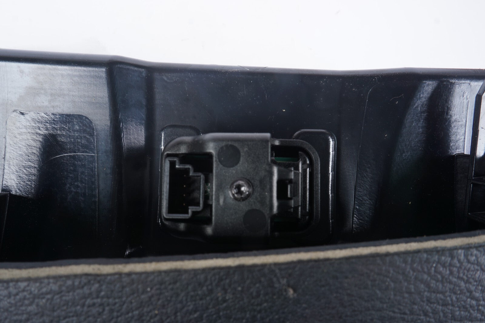 10-13 Mercedes W207 E350 Coupe Rear Quarter Panel Trim Right Passenger Side OEM