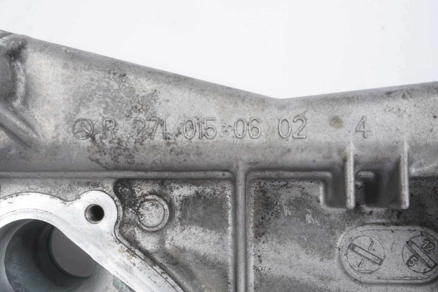 12-14 Mercedes W204 C250 Engine Motor Timing Cover 2710150602  OEM