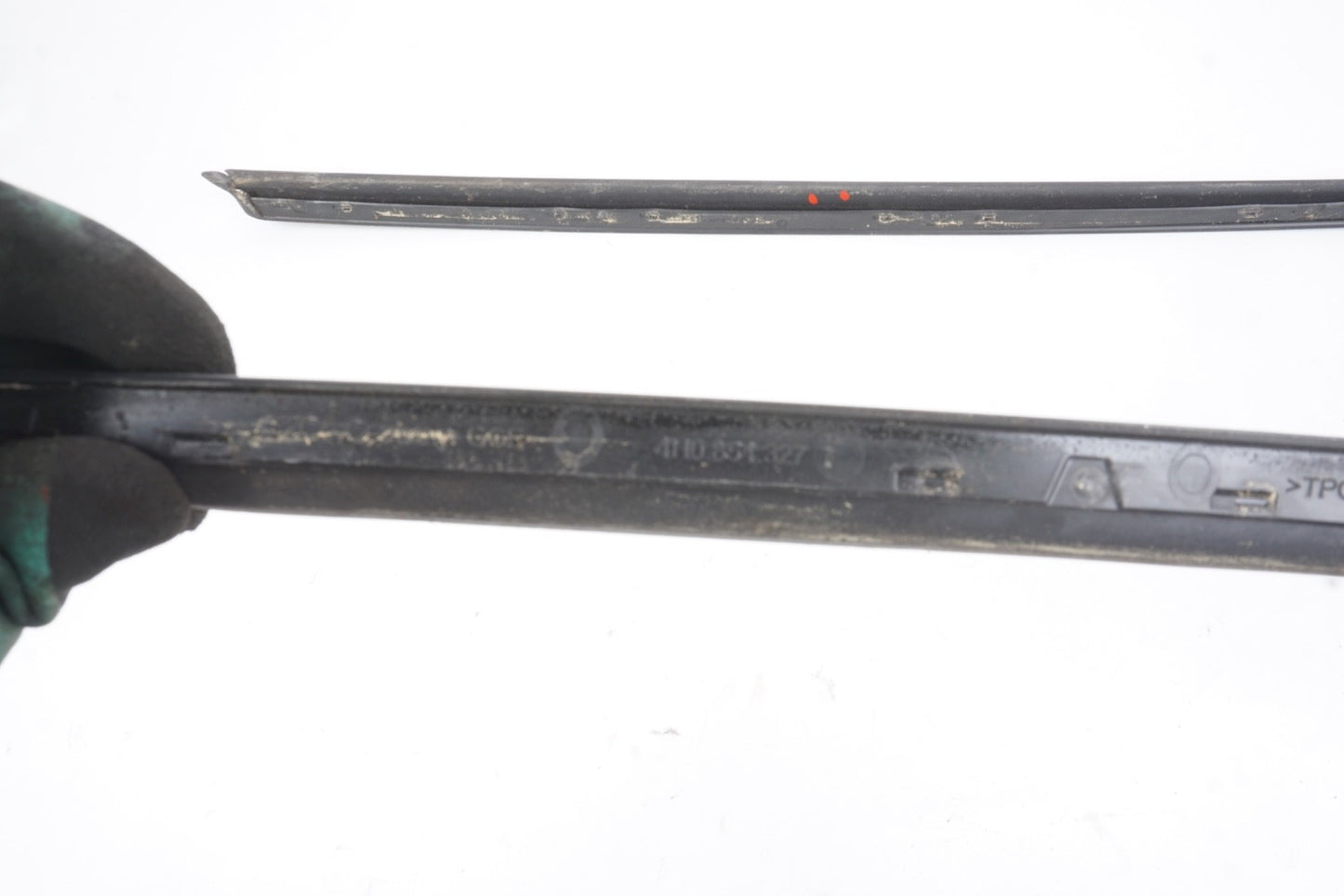2011 - 2017 Audi A8 Windshield Left And Right Drip Seal Molding OEM