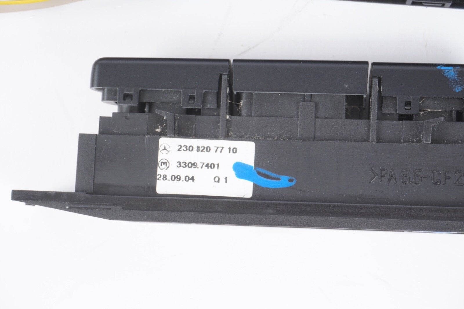 03-08 Mercedes R230 SL500 SL55 AMG Center Console Blank Filler 2308207710 OEM
