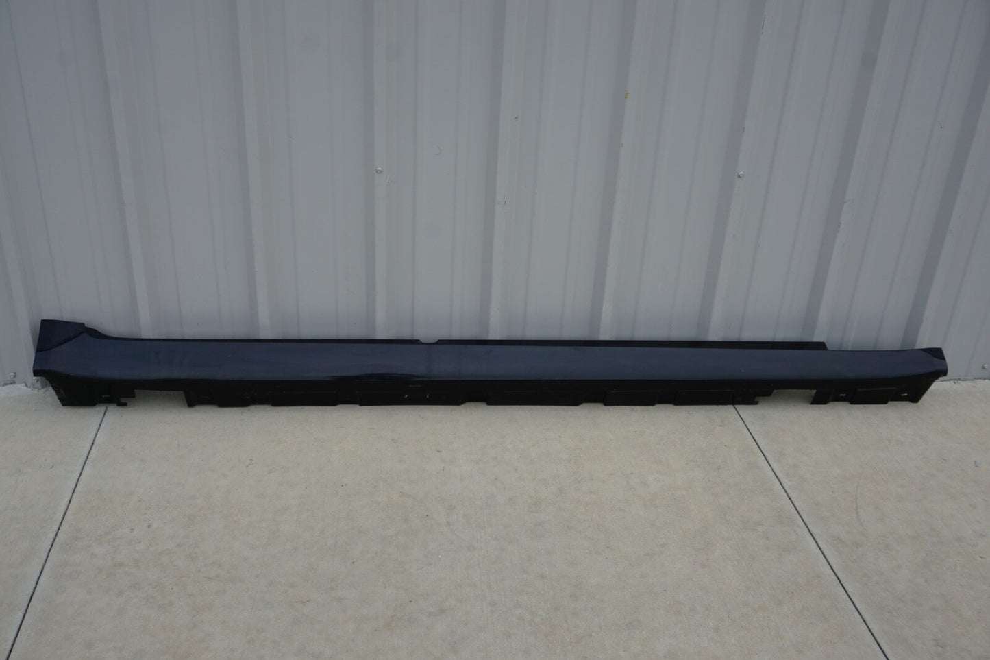 09-15 BMW F02 750Li 740Li ROCKER PANEL COVER MOLDING PASSENGER RIGHT OEM