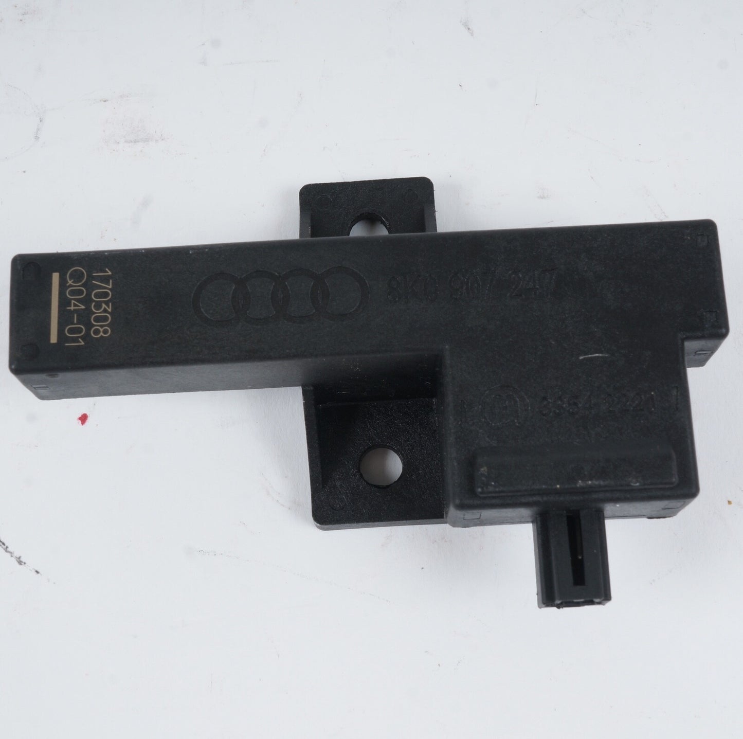 2011 - 2017 AUDI A4 A6 A7 REAR KEYLESS ACCESS ENTRY ANTENNA OEM 8K0907247