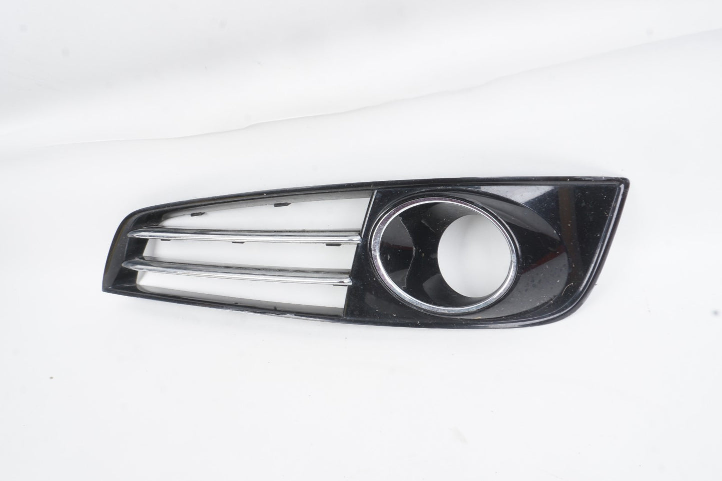 2011-2014 Audi Front Right Bumper Fog Grill Cover  4H0807679J OEM