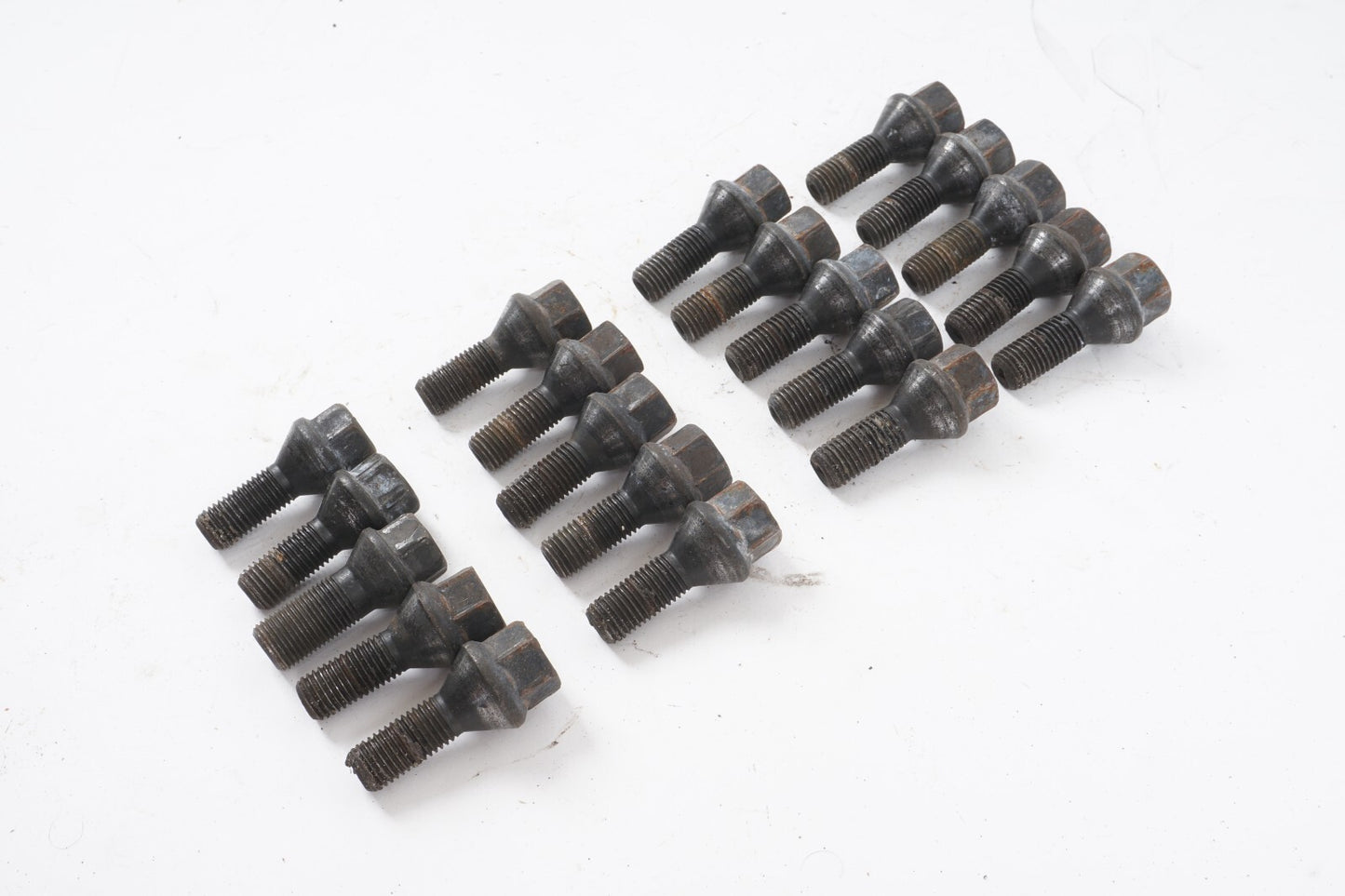 BMW 235 240 328 335 340 428 435 528 535 540 640 WHEEL LUG NUT NUTS SET of 20 OEM