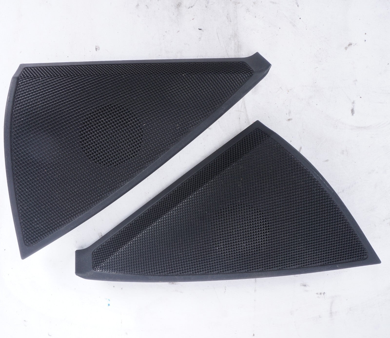 08-14 Mercedes W204 C250 C300 C350 Front Door Tweeter w/ Trim Left  & Right OEM