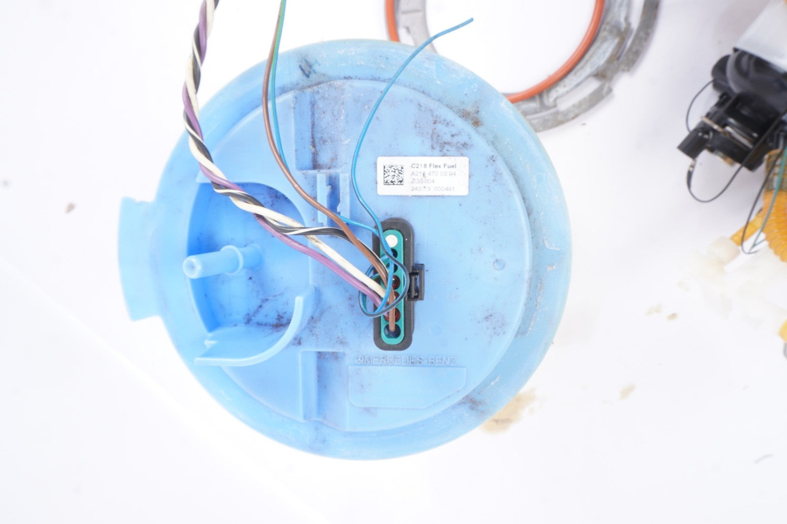 14-16 Mercedes  E350 W212 OEM Gas Fuel Tank Pump Level Sender Sensor
