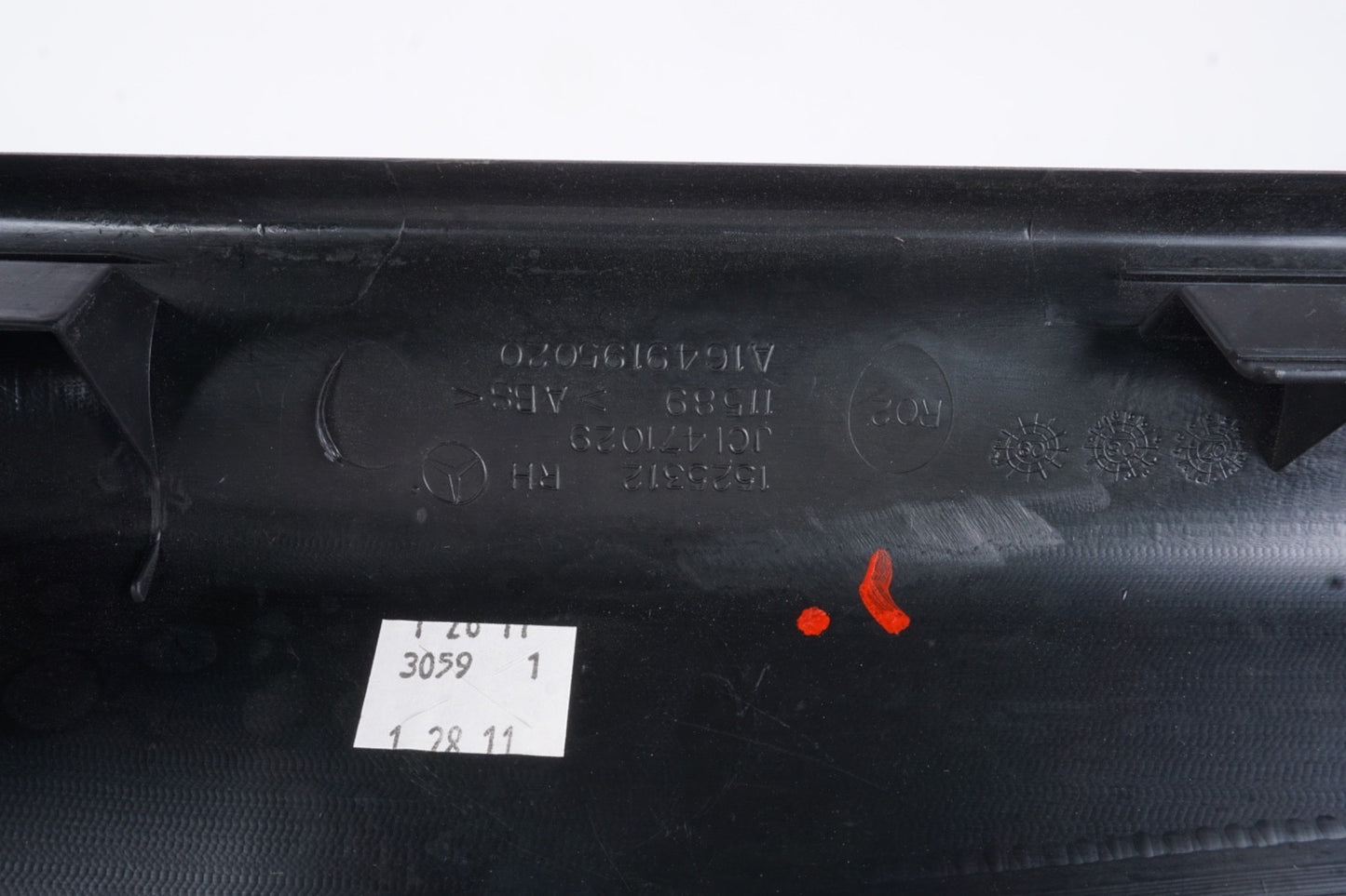 2007-2011 MERCEDES ML350 FRONT RIGHT PASSENGER SIDE TRACK RAIL COVER TRIM OEM