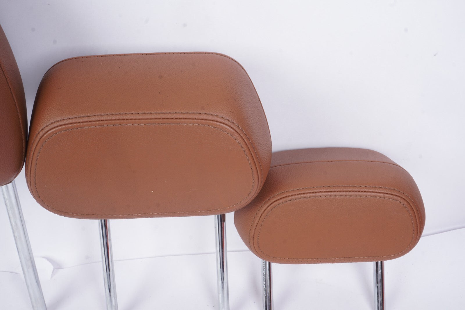 2017 - 2021 Alfa Romeo Giulia Headrest L And R Front And Rear Brown Leather OEM