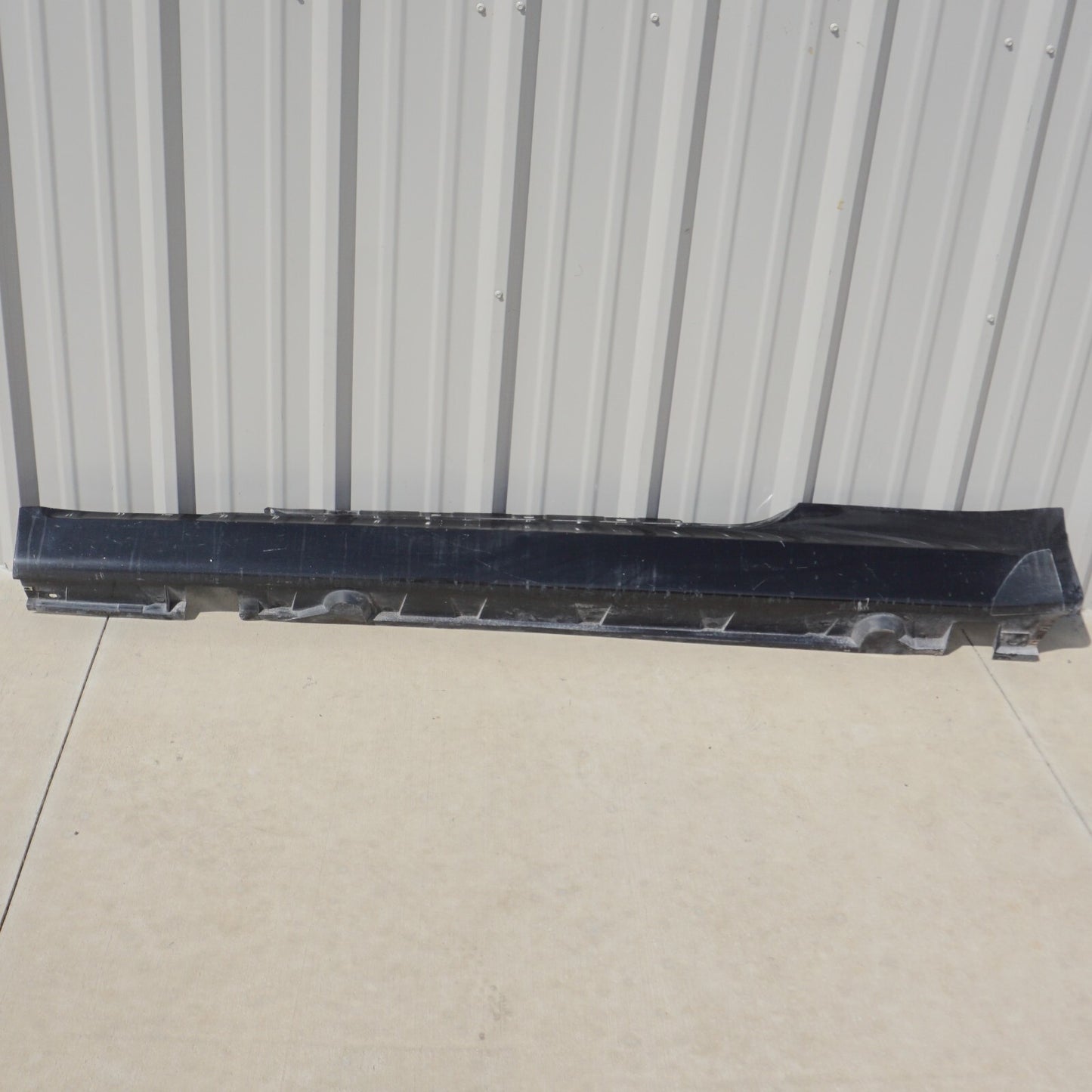 2004 - 2007  BMW 650i E63 E64 Rocker Panel Skirt Molding Left Driver Side OEM