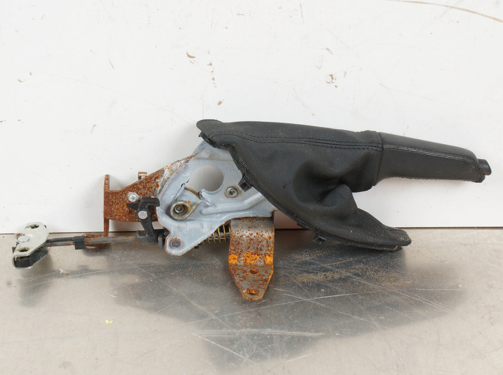 2007 - 2013 BMW 328i 335i E93 EMERGENCY PARKING HAND BRAKE LEVER 7137535 OEM