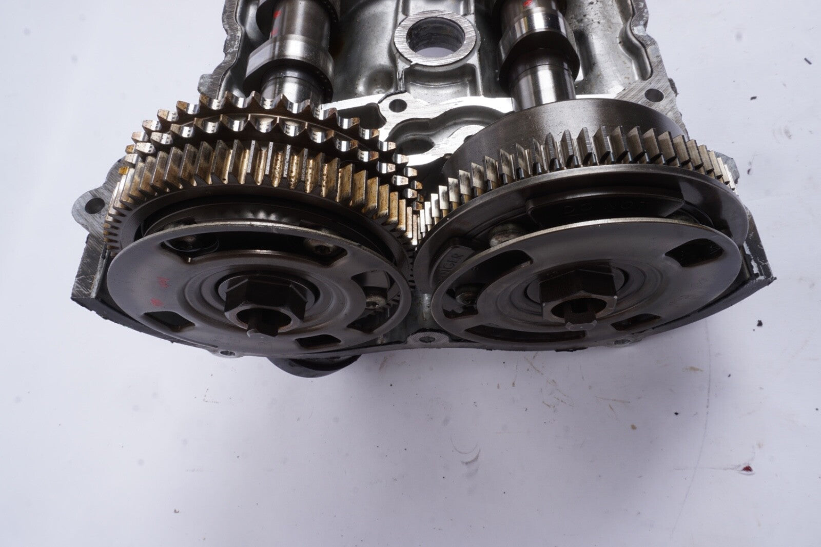 2008-2011 MERCEDES C350 E350 3.5L V6 M272 ENGINE RIGHT HEAD CAMSHAFT INT. EXT.