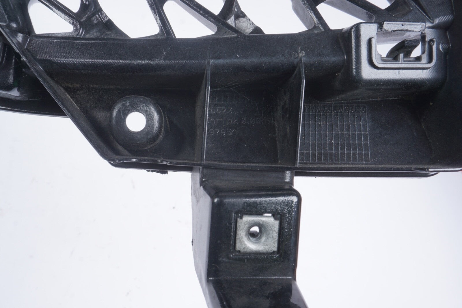 21 22 23 24 25 CHRYSLER PACIFICA LOWER GRILLE BLACK OEM 6WF63DX8AB