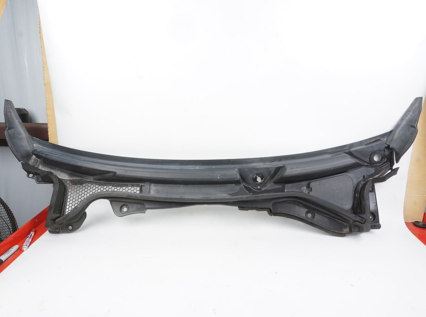 2018 - 2024 ALFA ROMEO STELVIO FRONT WINDSHIELD COWL GRILLE VENT COVER OEM