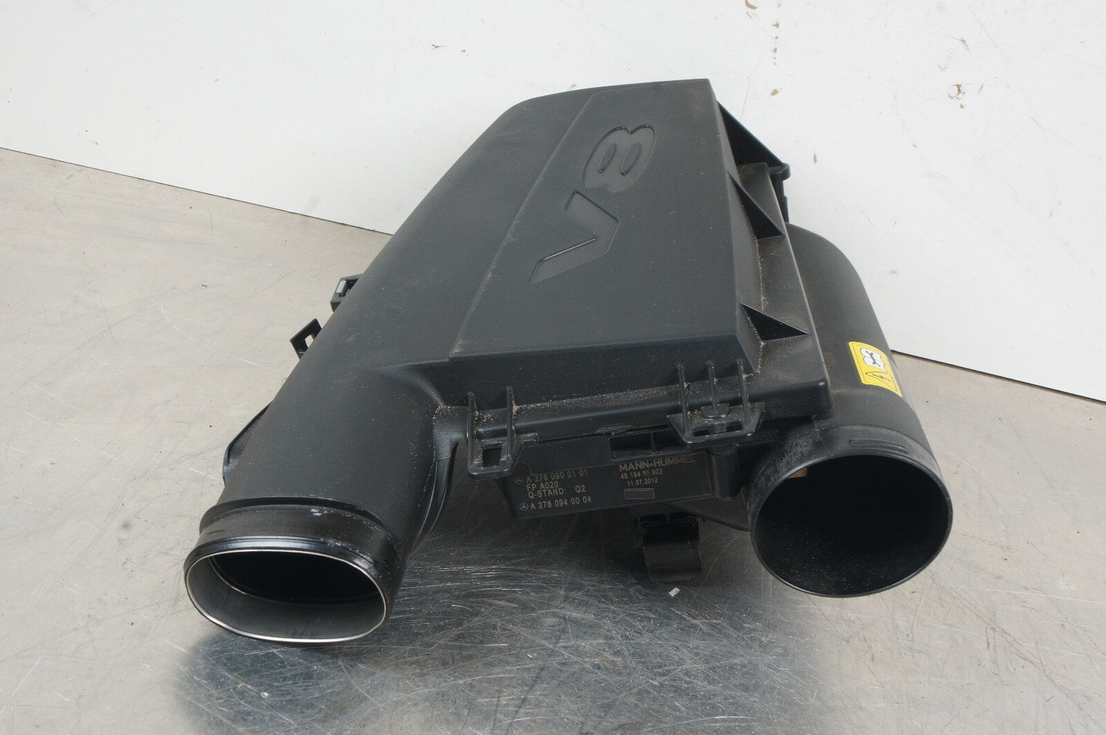 12-17 Mercedes W218 CLS550 S550 E550 Air Intake Cleaner Box Left 2780900101 OEM