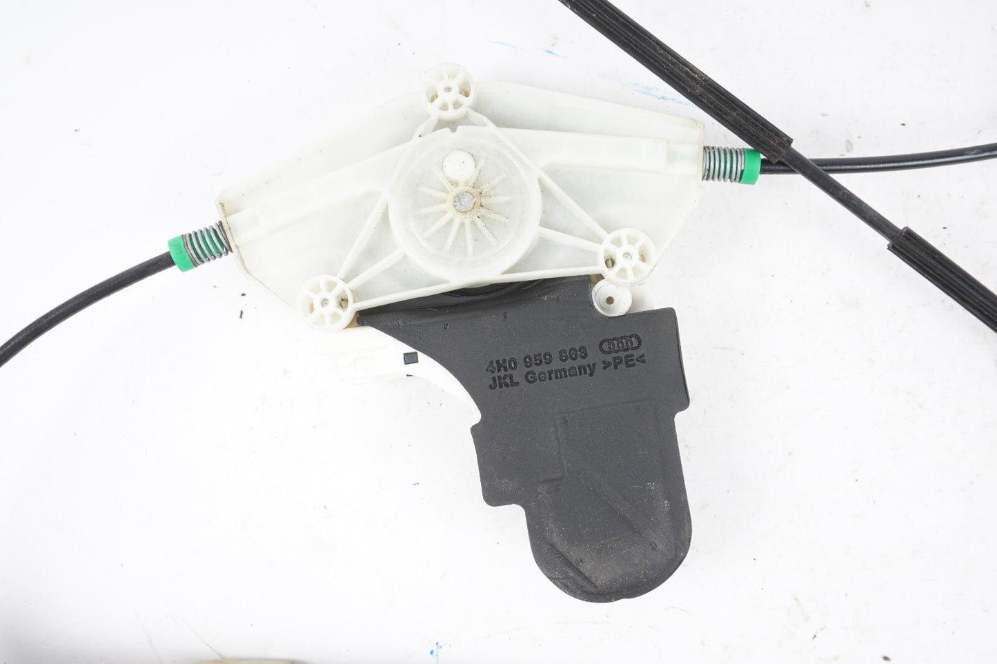 11-17 AUDI A8L FRONT LEFT DRIVER SIDE WINDOW REGULATOR & MOTOR OEM