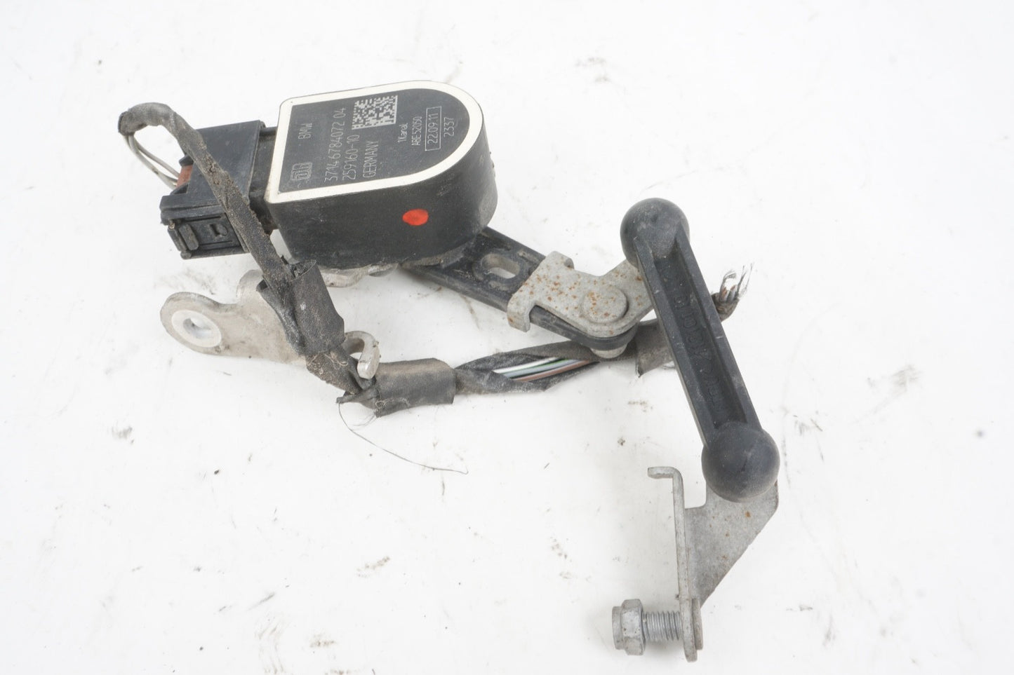 2012 – 2017 BMW 650i Front Left Driver Ride Height Level Sensor OEM 37146784072