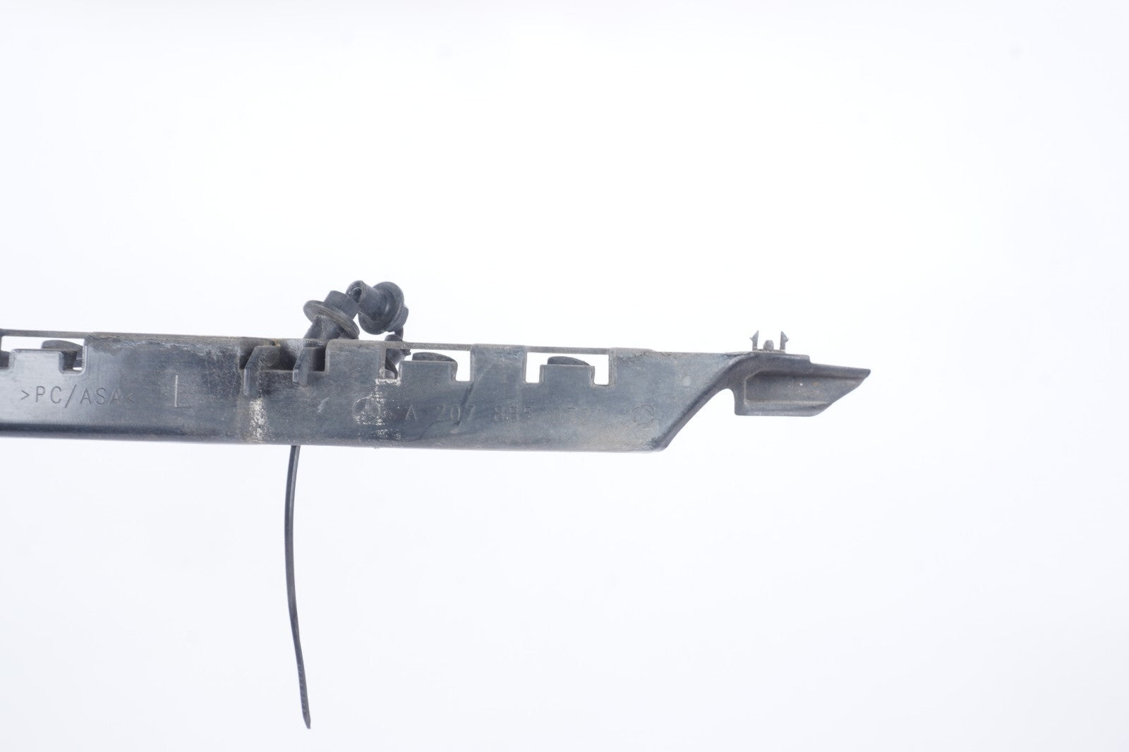 10-13 Mercedes W207 E350 E550 Rear Bumper Bracket Left & Right OEM