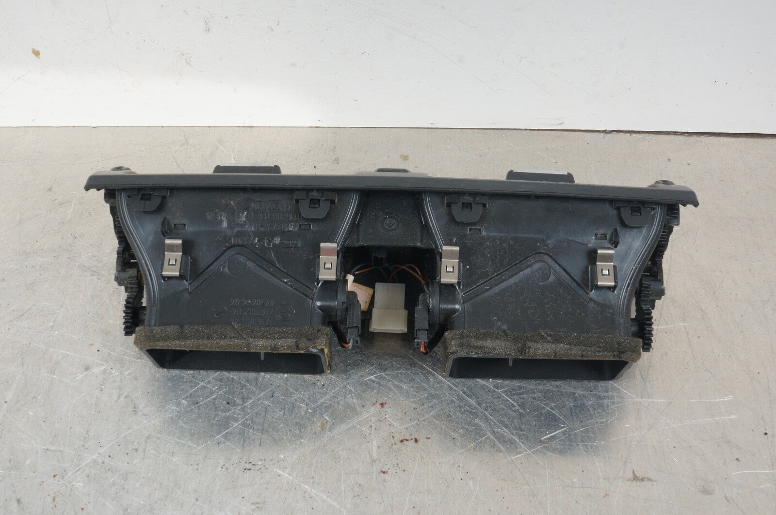 2007-2013 BMW X5 Dash Vent Dual Vents Dashboard Center Oem