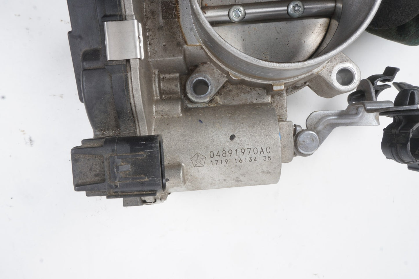 2015-2021 Jeep Cherokee Compass Renegade 2.4l Throttle Body OEM