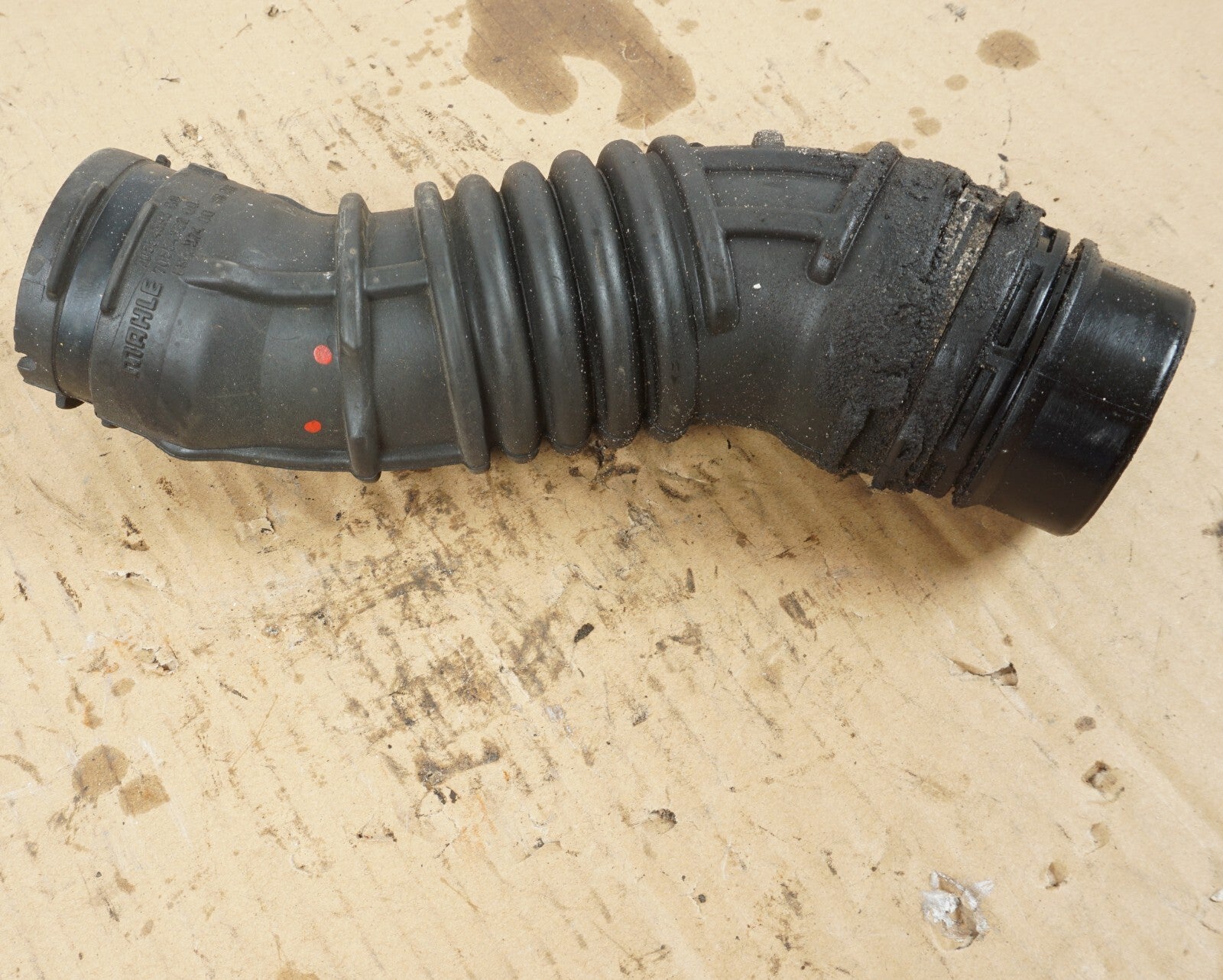 14-17 MASERATI QUATTROPORTE 3.0L ENGINE RIGHT PASS SIDE AIR INTAKE HOSE TUBE OEM