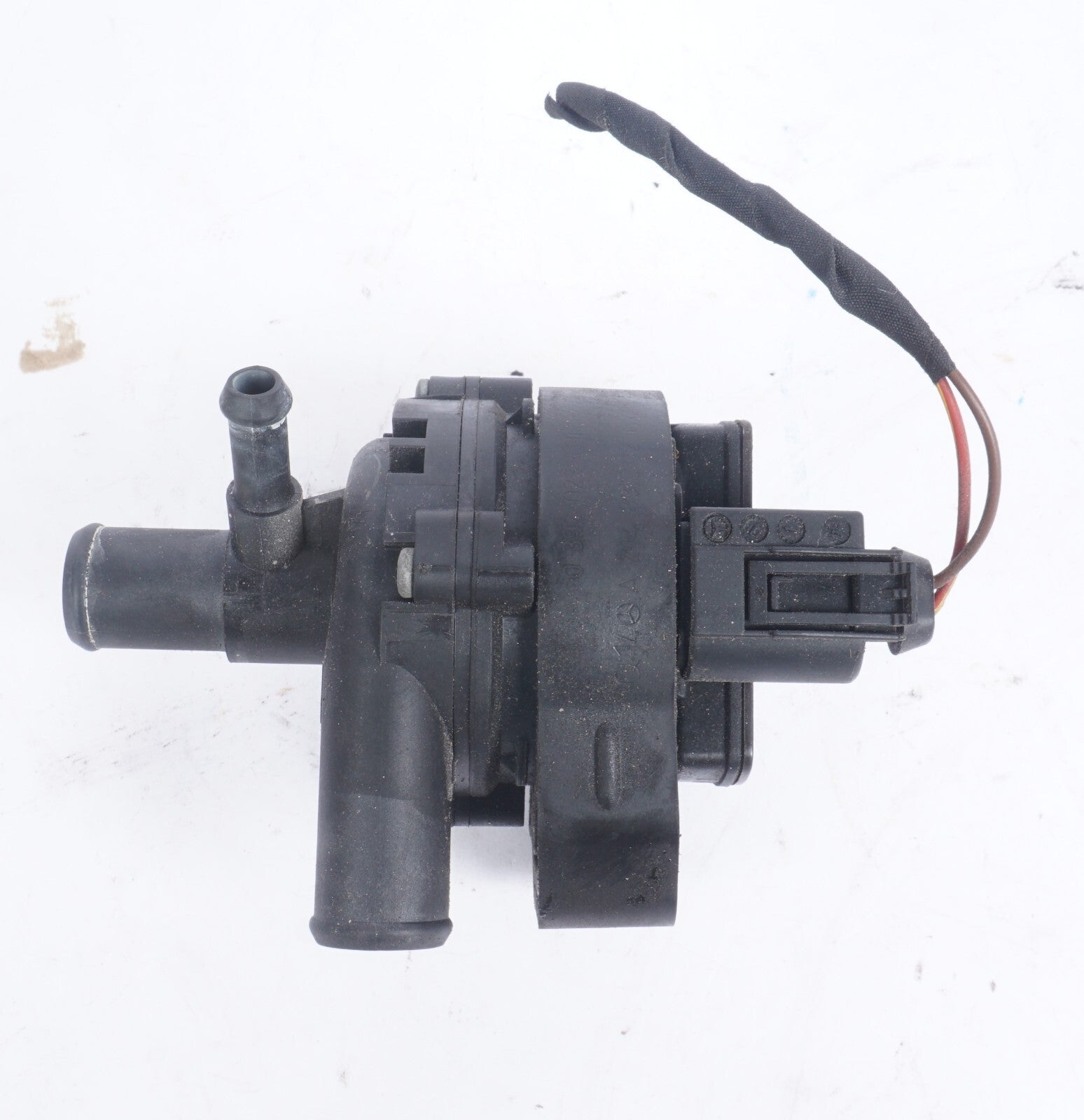 2012-2020 MERCEDES-BENZ CLS C E GLC AUXILIARY WATER PUMP A2118350028 OEM