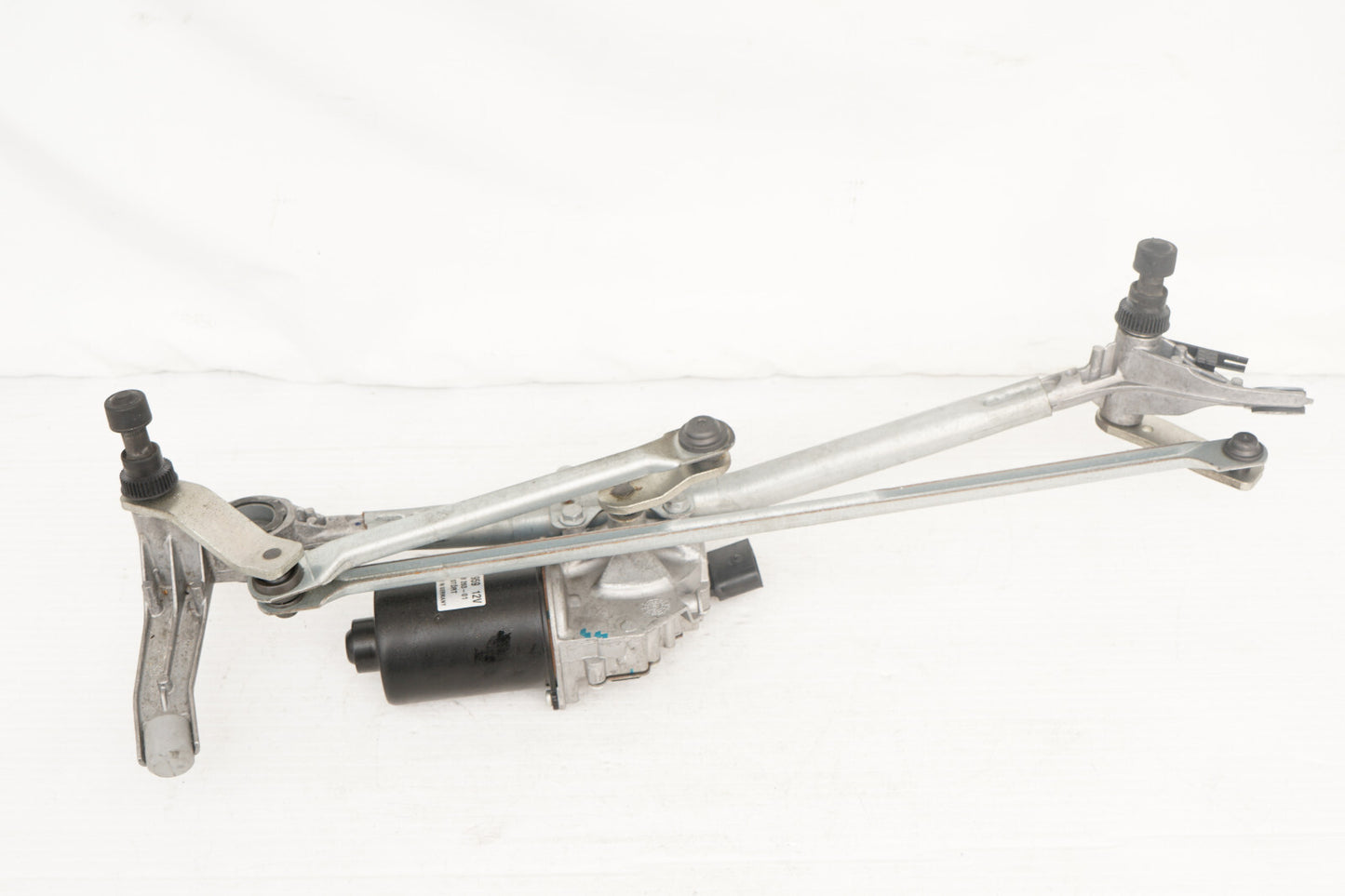 2007 - 2013 BMW 335i E93 E90 WINDSHIELD WIPER MOTOR & LINKAGE TRANSMISSION OEM