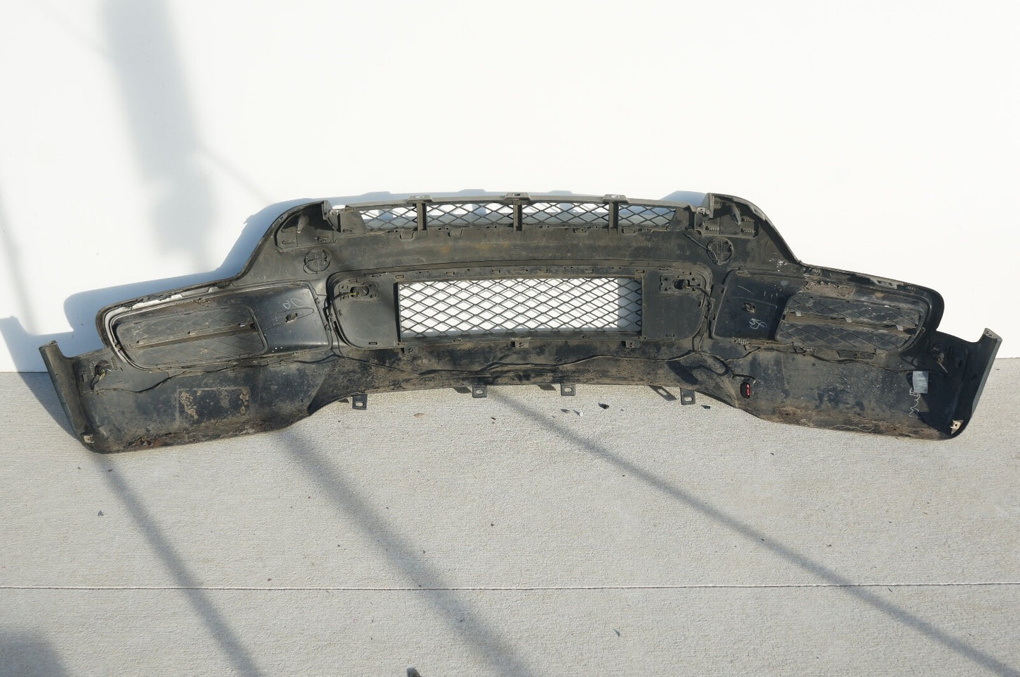 2007-2010 BMW X5 E70 FRONT BUMPER COVER TRIM GRILL  ASSEMBLY W/ PARK SENSORS OEM