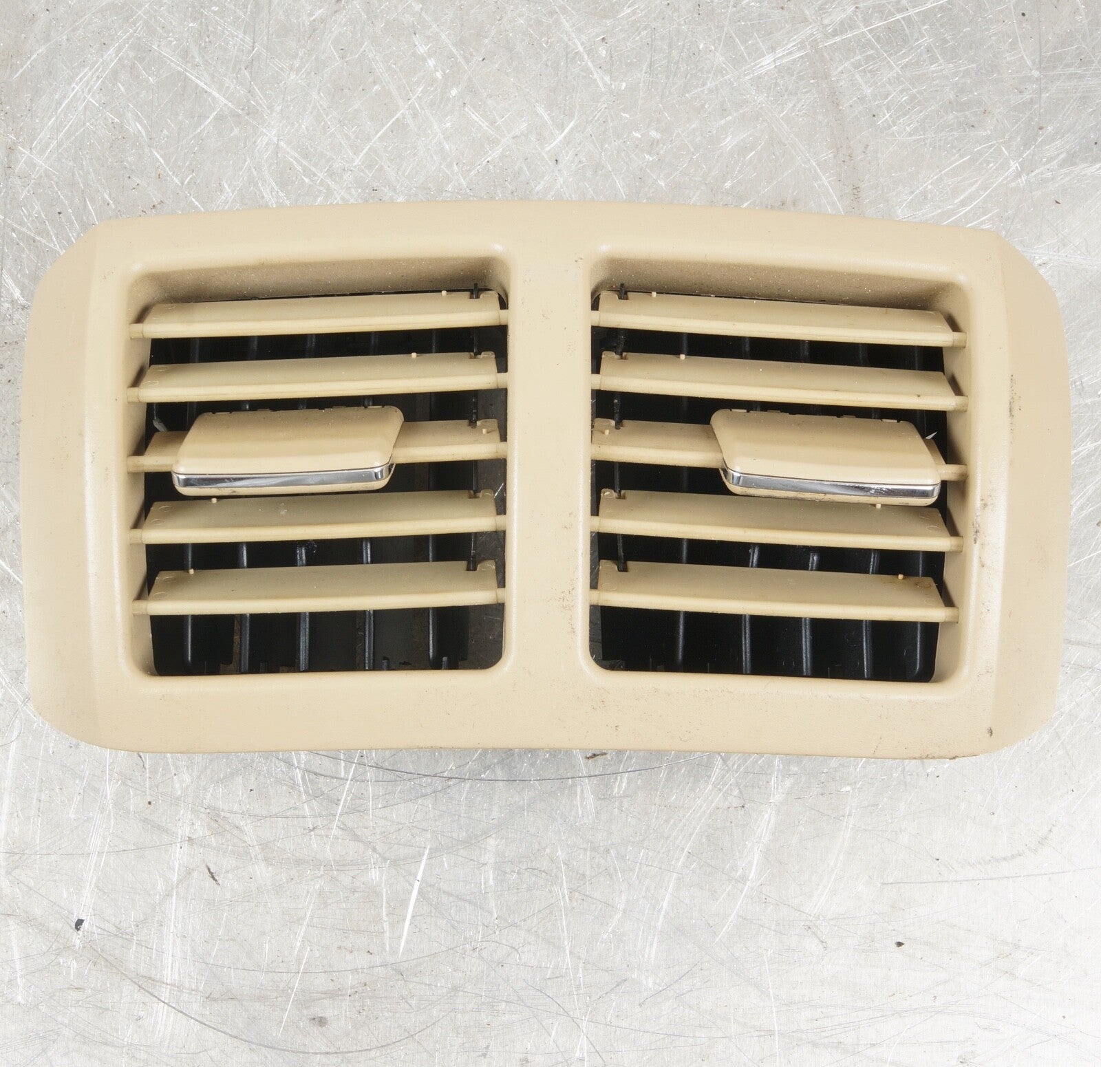 06-09 Mercedes W251 R350 R500 Center Console Rear AC A/C Air Vent 2518301154 OEM