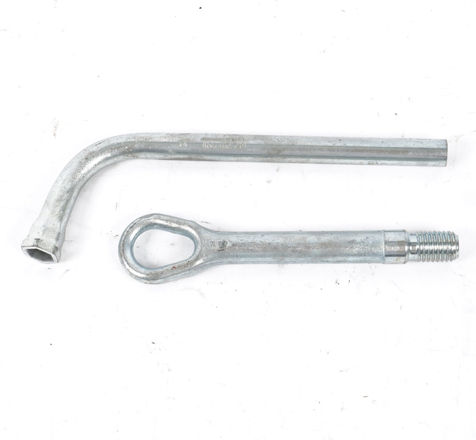 12-17 AUDI A8L A8 LUG WRENCH & TOW HOOK OEM