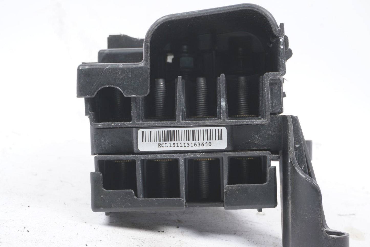 14-17 Mercedes S550 W222 Front Right Engine Fuse Box Junction 2225402350 OEM