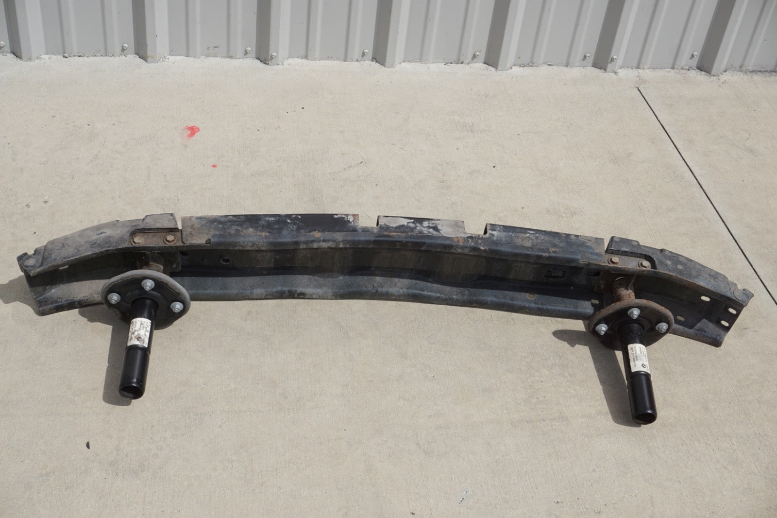 03-08 BMW Z4 E85 E86 Rear Bumper Reinforcement Impact Bar w/ Shock Strut OEM