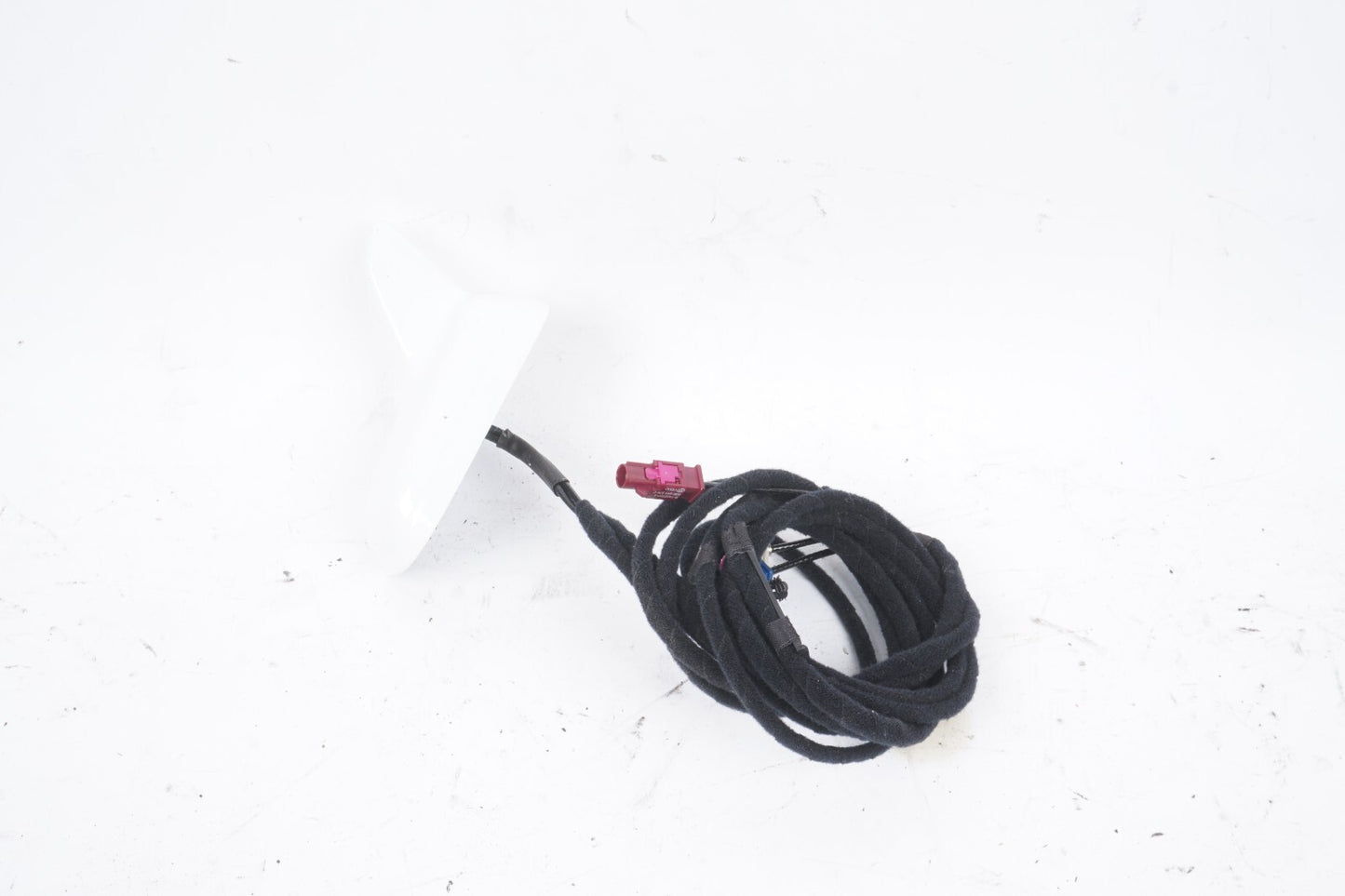 2009 - 2011 Audi A6 Shark Fin Antenna 4F5035503K OEM