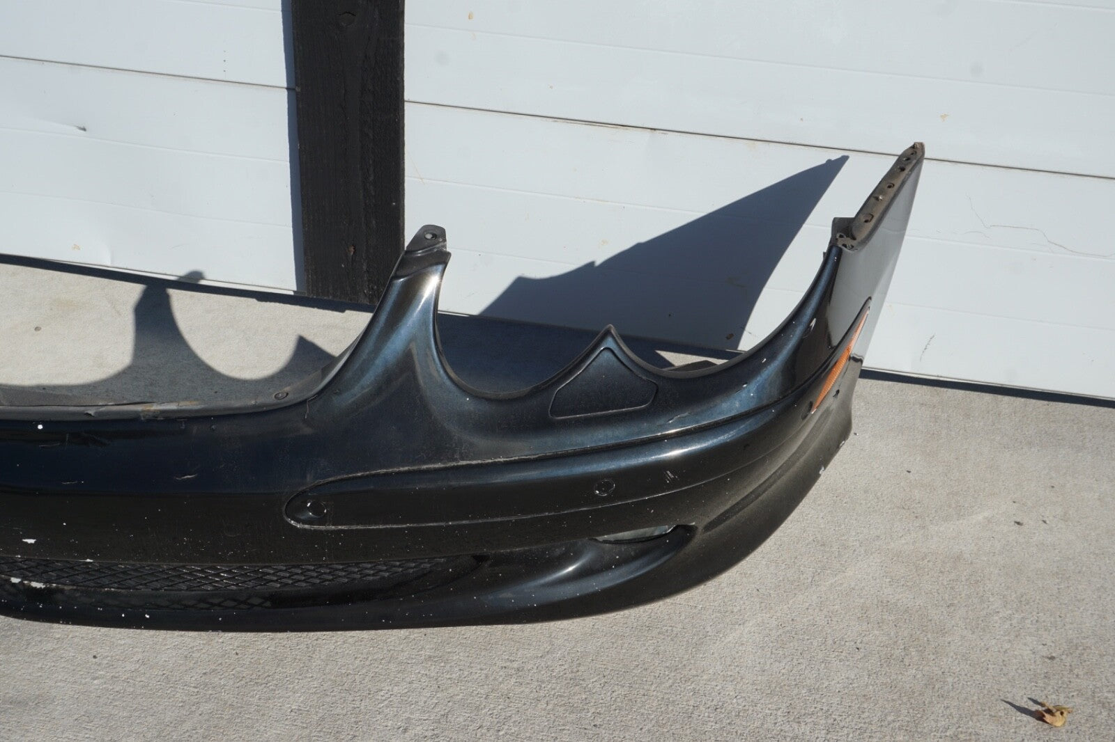 03-06 MERCEDES SL500 FRONT BUMPER COVER W/PARK ASSIST SENSORS
