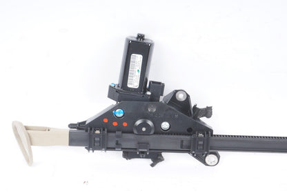 10-17 Mercede W207 E350 E550 E400 Convertible Left Seat Belt Feeder Motor 27k