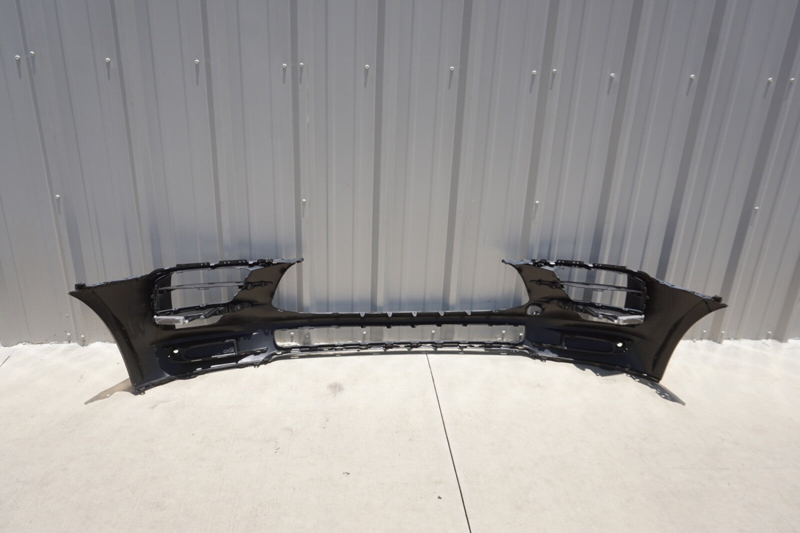 Fits 2019-2022 Porsche Macan New Front Bumper Cover W/Running Lights