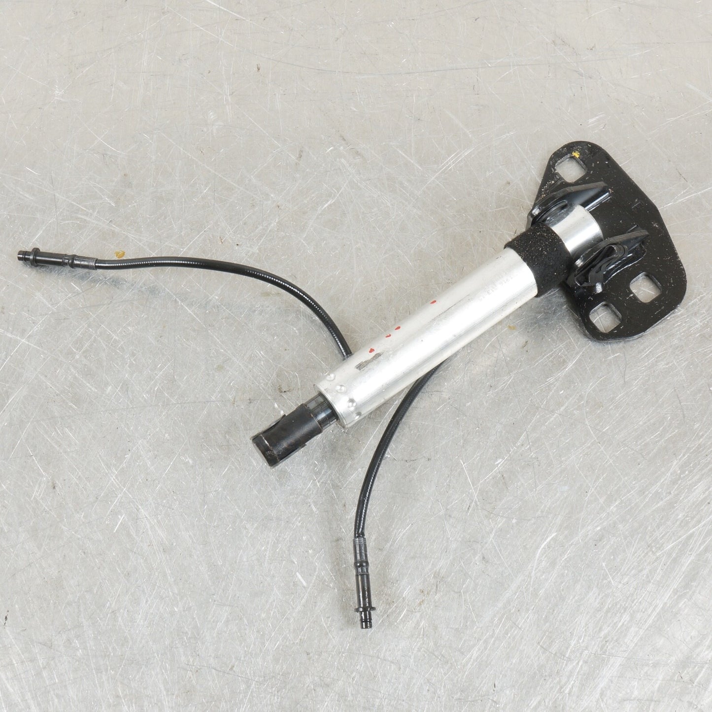 06-13 VOLVO C70 CONVERTIBLE ROOF TOP HYDRAULIC  SHOCK LINE 34