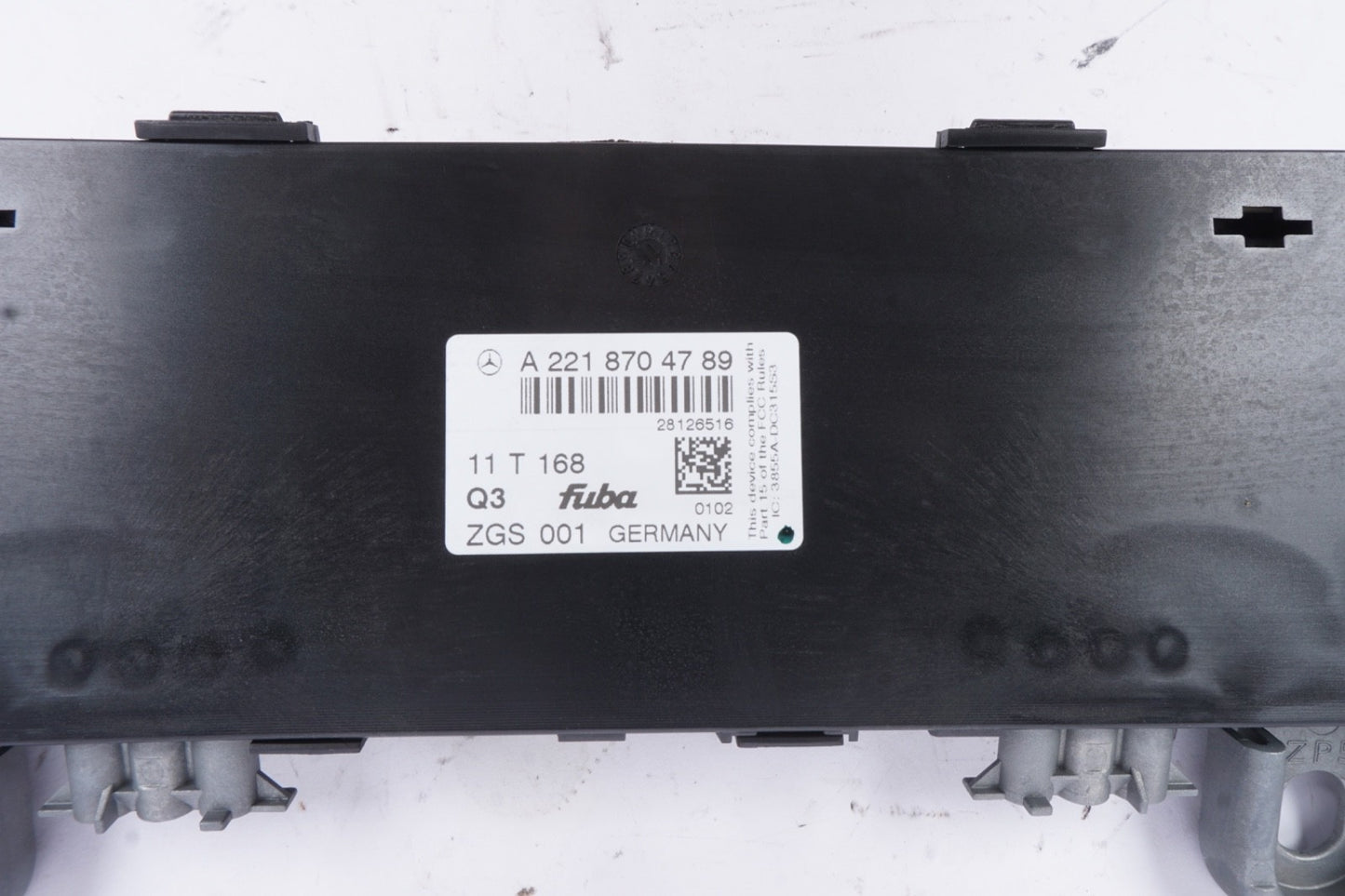 07-13 Mercedes W221 S550 S63 AMG Rear Roof Antenna Amplifier Amp 2218704789 OEM