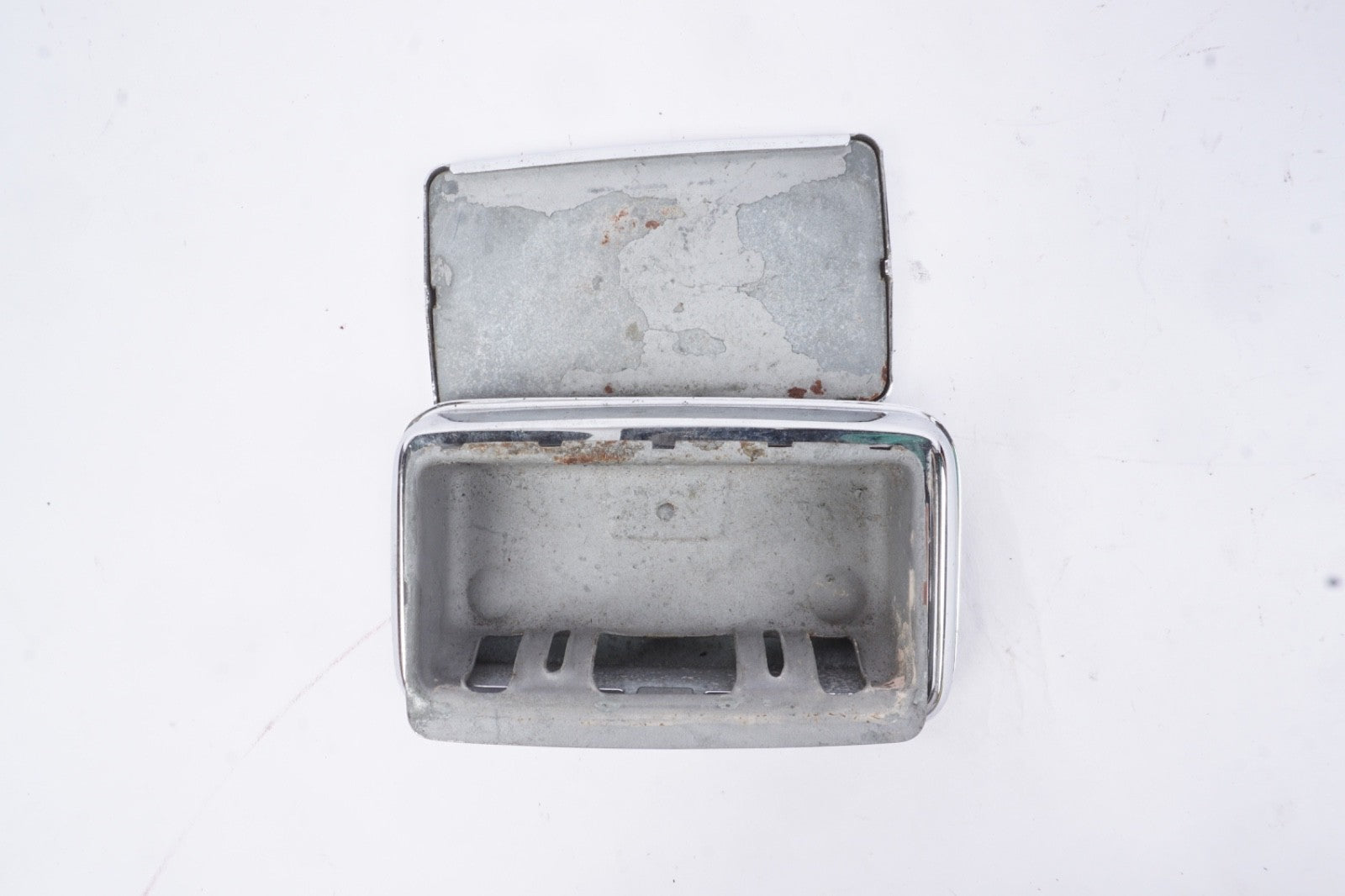 MERCEDES W111 W108 280 SE  W109 300 SEL PAIR REAR SEAT ASH TRAYS AND SURROUNDS