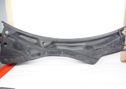 2014-2020 Maserati Ghibli Windshield Wiper Cowl Vent Grille Panel OEM