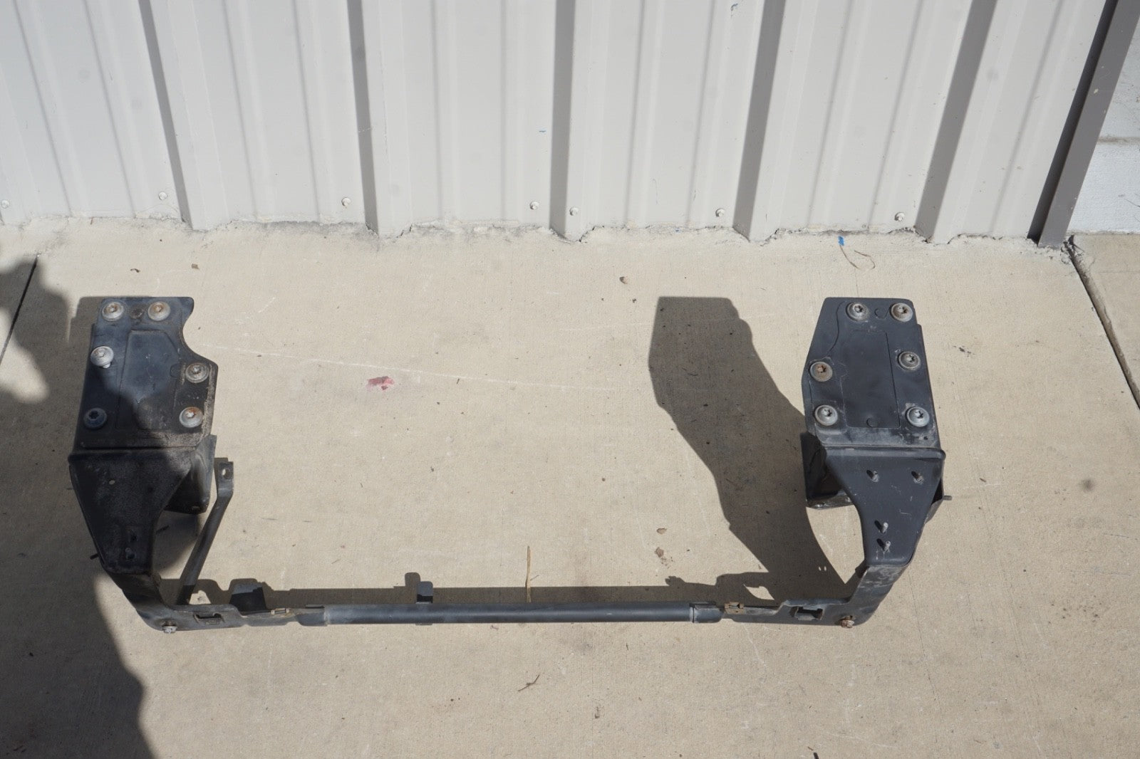 Mercedes R230 SL550 SL500 Front Bumper Reinforcement Bar Lower Radiator Support