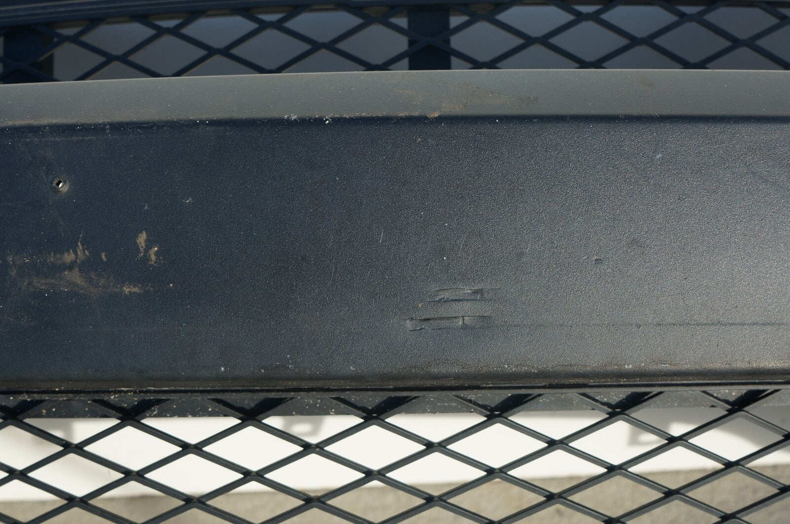 2007-2010 BMW X5 E70 FRONT BUMPER COVER TRIM GRILL  ASSEMBLY W/ PARK SENSORS OEM