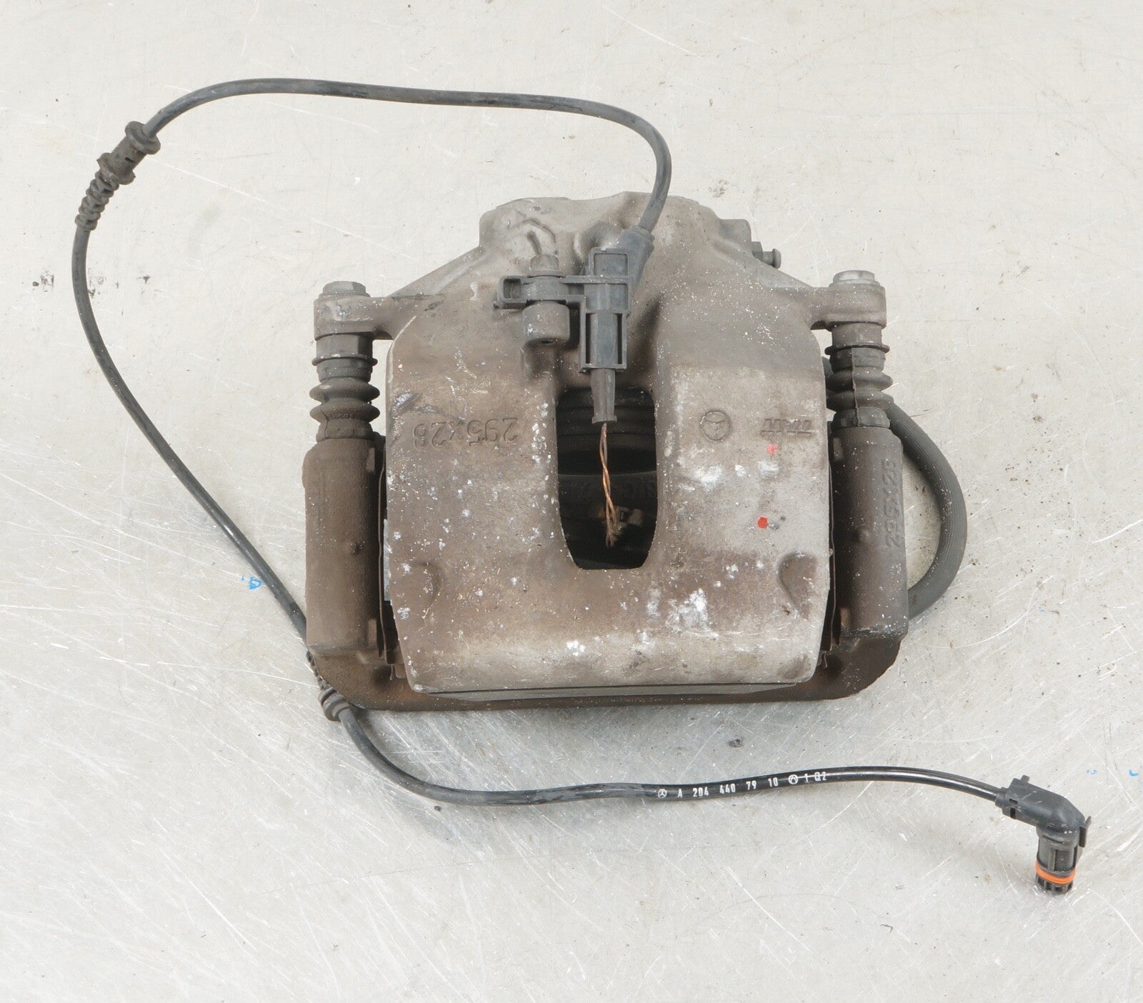 08-13 Mercedes W204 C250 C350 Front RIGHT PASSENGER Side Brake Caliper OEM