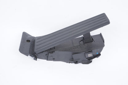 09-15 BMW F01 F02 750i 750Li Gas Pedal Accelerator 6889822 OEM