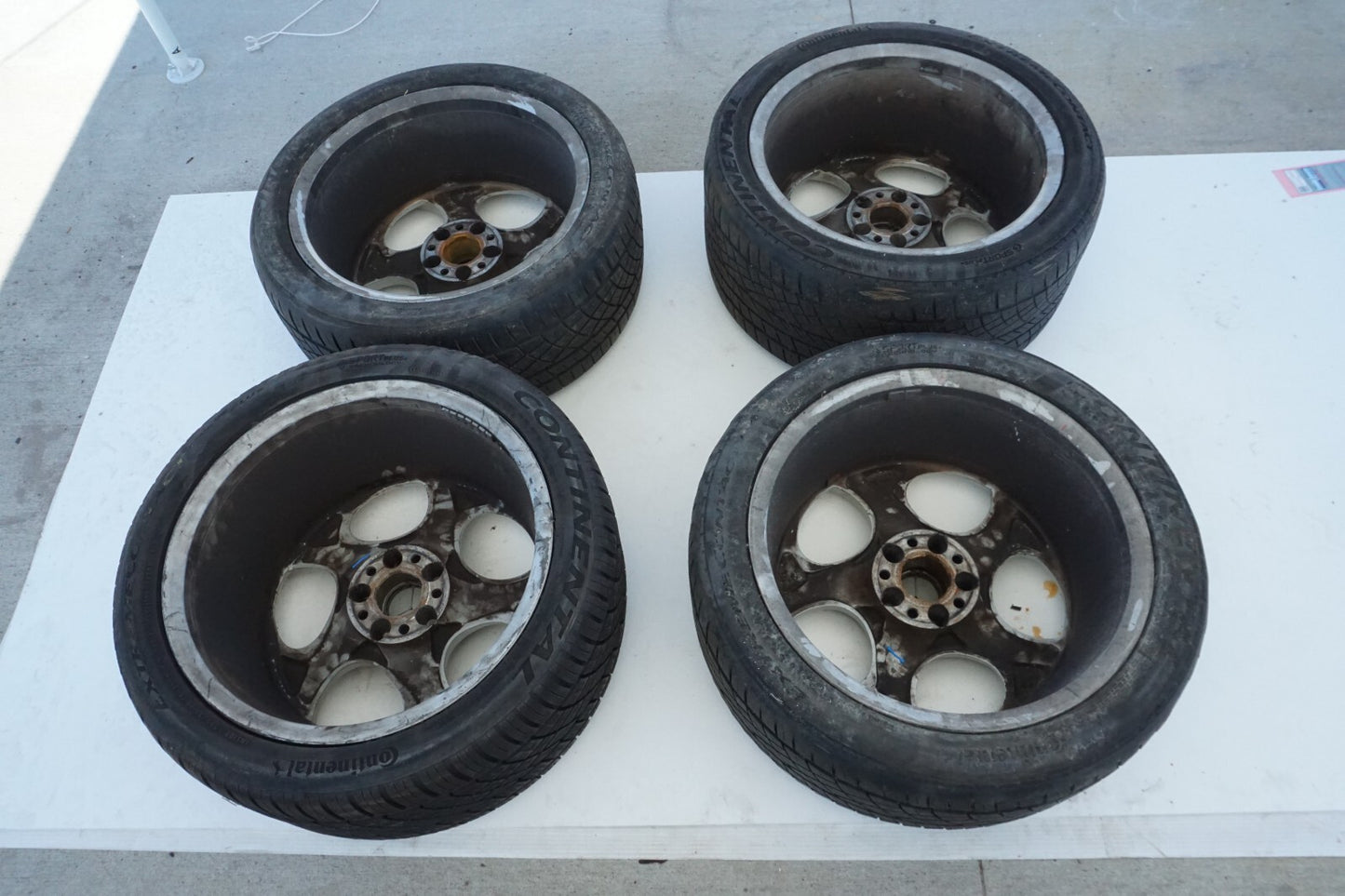 03 - 12 Mercedes R230 SL500 ALLOY WHEEL RIM 8.5Jx18 *TWO WHEEL ARE CRACKED* OEM